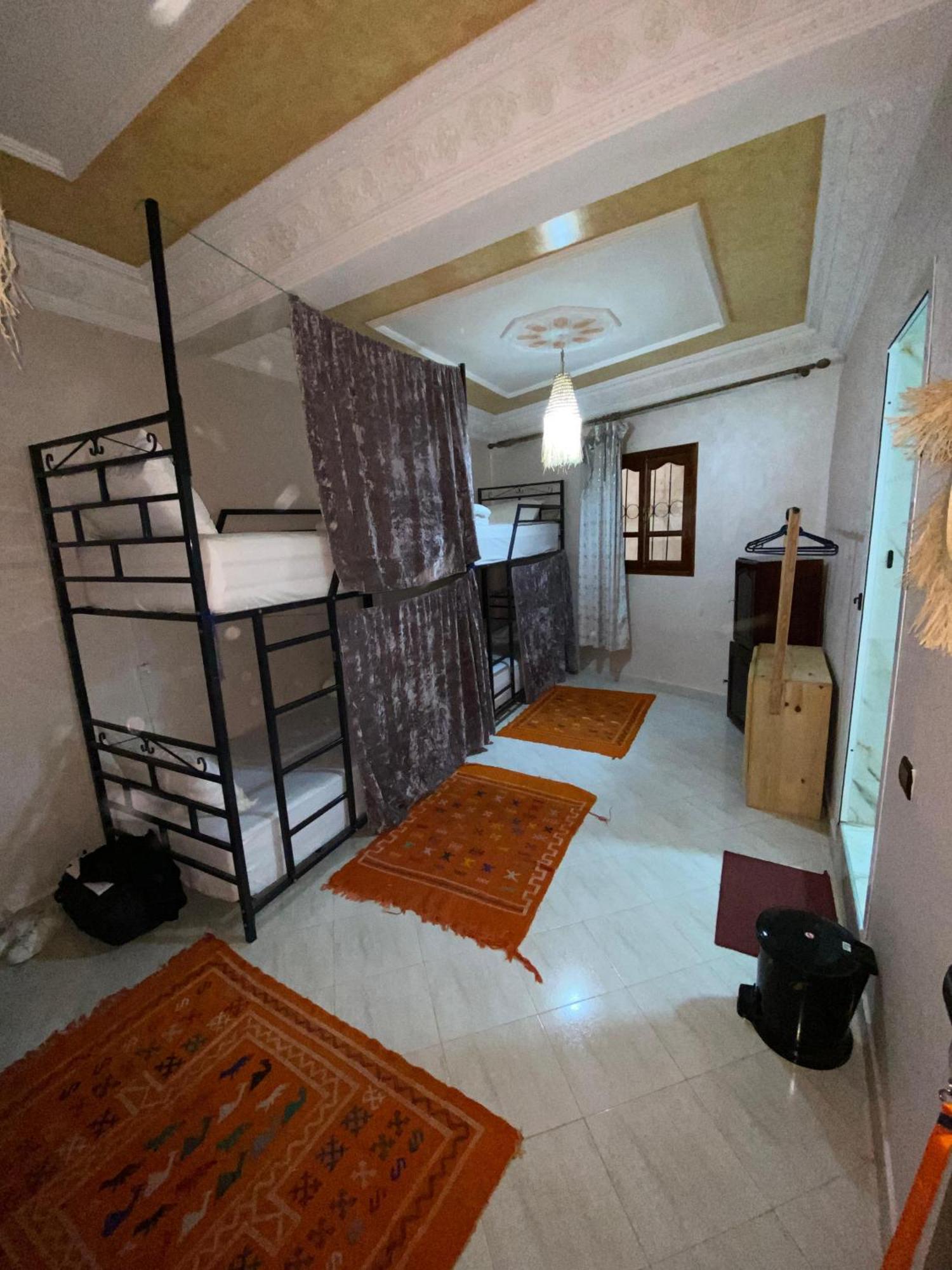 Mira Guest House ทากาเซาท์ ภายนอก รูปภาพ